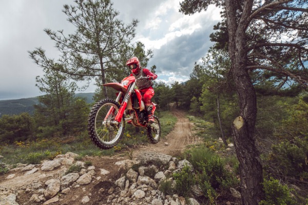 Prêt à repousser vos limites ? Découvrez la gamme enduro GASGAS 2025